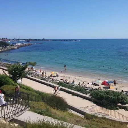 Sea View & Apartman *